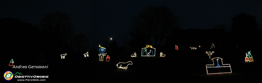 03 presepe illuminato di Bordogna.jpg